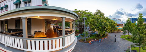 Hides Hotel - Tourism Noosa 4