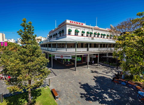 Hides Hotel - Tourism Noosa 21