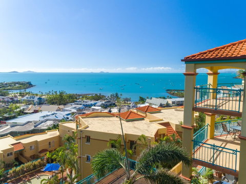 Toscana Village Resort - Tourism Noosa 0