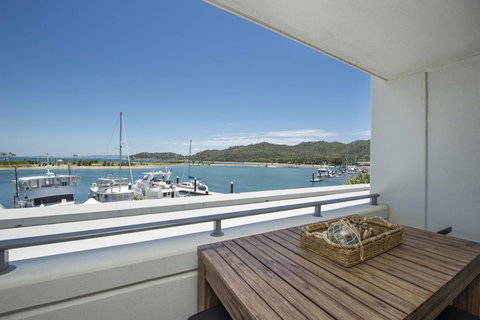 Blue On Blue Studio Room 1272 - Tourism Noosa 4