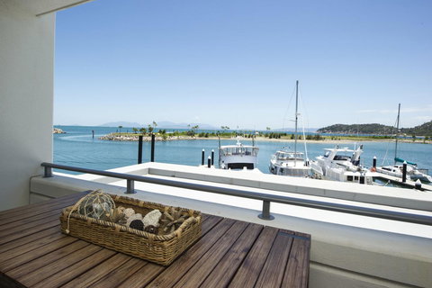 Blue On Blue Studio Room 1272 - Tourism Noosa 3