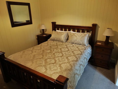 Loughmore House - Tourism Noosa 7