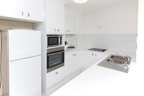 Miami Beachside Holiday Apartments - Tourism Noosa 26