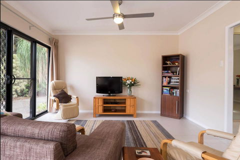The Villa At The Bay - Tourism Noosa 8