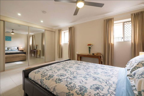 The Villa At The Bay - Tourism Noosa 4