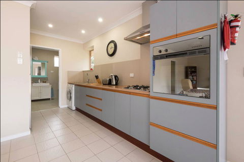 The Villa At The Bay - Tourism Noosa 14