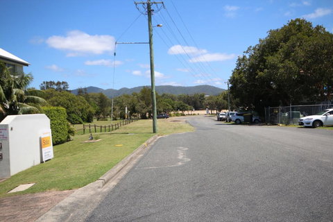 Waters Edge - Tourism Noosa 1