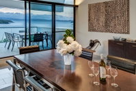 Waves 3 Luxury 3 Bedroom Endless Ocean Views Central Location  Buggy