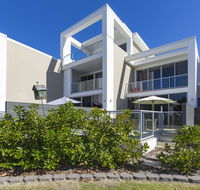 WAVES ON KAMALA 13 - Tourism Noosa