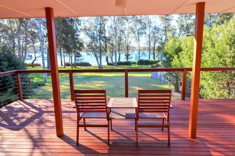 Wemberley Lakehouse - Tourism Noosa 0