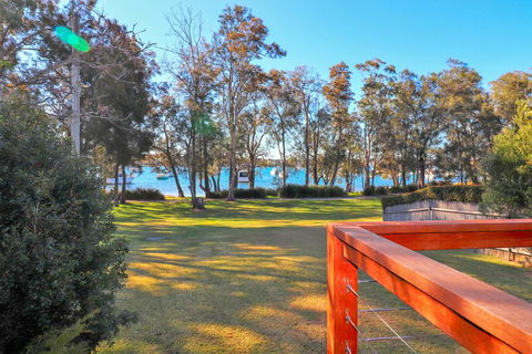 Wemberley Lakehouse - Tourism Noosa 3