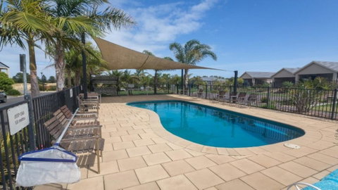 Wenneelys - 26/45 St Andrews Boulevard - Tourism Noosa 0