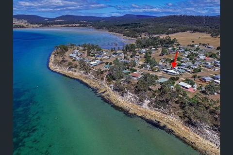 Weston Farm Seaside Stay - Tourism Noosa 0