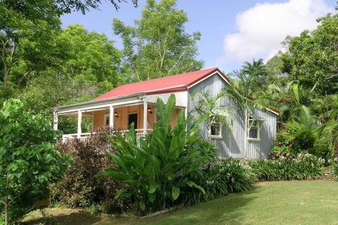 Whitsunday Cane Cutters Cottage - Tourism Noosa 0