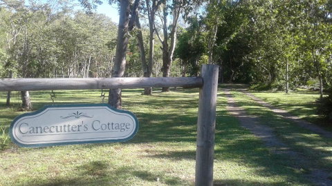 Whitsunday Cane Cutters Cottage - Tourism Noosa 1