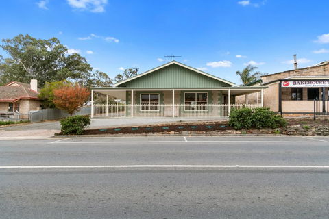 Williamstown Bed And Breakfast - Tourism Noosa 1