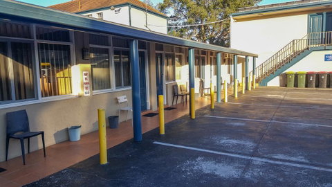 Windsor Motel - Tourism Noosa 3