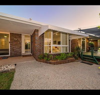 Woorim Secluded Palms Cottage - Tourism Noosa