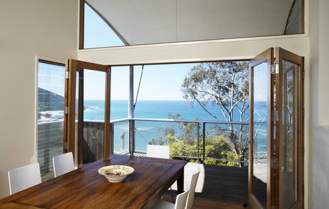 Wye View Architecturally Designed Stunning Views - Tourism Noosa 1