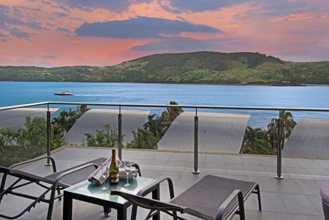 Yacht Club Villa 33 - Serenity - 4 Bedroom 4 Bathroom House Ocean Views 2 Buggies - Tourism Noosa 3