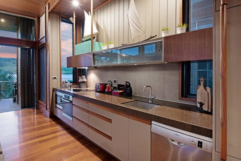Yacht Club Villa 33 - Serenity - 4 Bedroom 4 Bathroom House Ocean Views 2 Buggies - Tourism Noosa 1