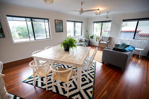 Yeppoon Beachhouse - Tourism Noosa 2