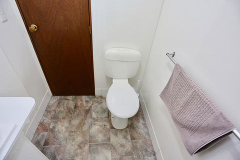 Young Caravan Park - Tourism Noosa 3