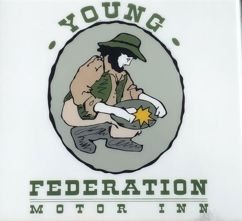Young Federation Motor Inn - Tourism Noosa 0