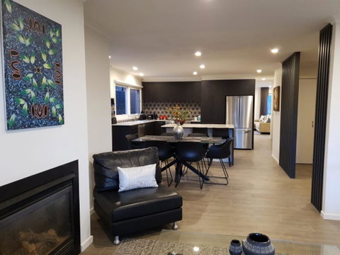 Your Home Away From Home - Tourism Noosa 3