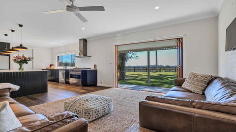 Your Luxury Escape - Paul's Farmhouse At Newrybar - Tourism Noosa 0