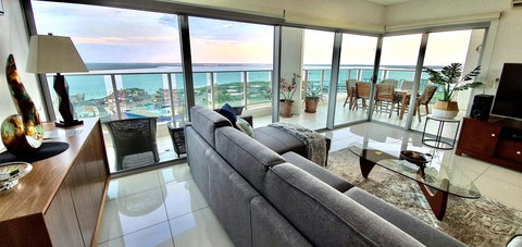 ZEN BY THE WATER - Darwin Premier Retreat - Tourism Noosa 2