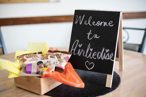 AirliediseNO HillsKitchen5min Walk 2 Ferry TerminalWiFiNetflix - Tourism Noosa 2