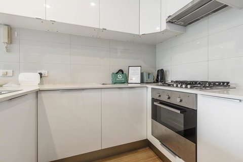 Of SouthbankLight Filled ApartmentHUGE Private Terrace With City ViewsParkingPoolGymWiFi - Tourism Noosa 1