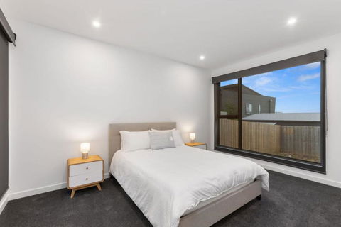 A Box Of Moonlight - Tourism Noosa 1