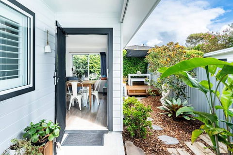 A Chic Coastal Hideaway At Toowoon Bay Beach - Tourism Noosa 0