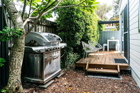 A Chic Coastal Hideaway At Toowoon Bay Beach - Tourism Noosa 4