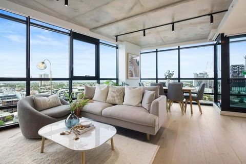 A Comfortable Stay Awaits You In Southbank - Tourism Noosa 0