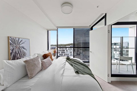 A Cozy & Plush 2BR Apt Next To The Yarra River - Tourism Noosa 0