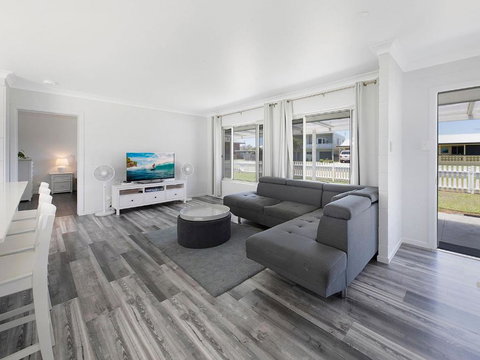 A Little Beach Haven - Tourism Noosa 2