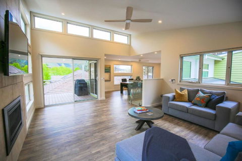 A Pear Tree Loft - Tourism Noosa 4