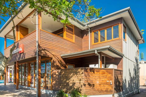 A Perfect Stay - Quiksilver Apartments The Wreck - Tourism Noosa 4