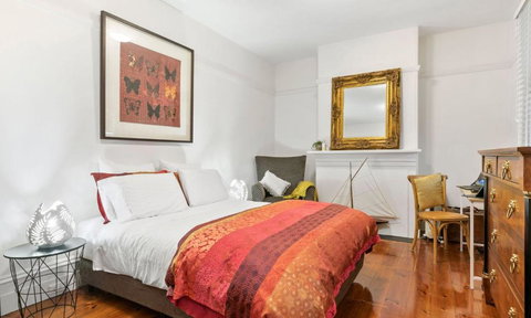 A Sea Pilots Cottage - Tourism Noosa 3