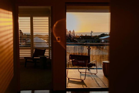 Above The Clouds By St Nicholas - Tourism Noosa 3