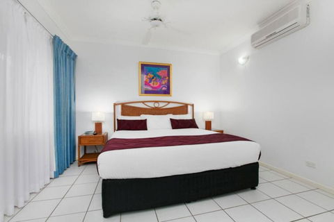 Absolute Beachfront Apartment - Tourism Noosa 4