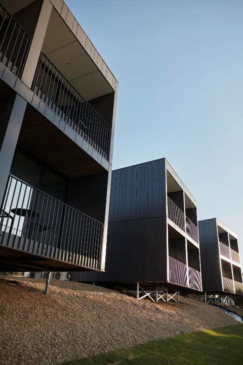 Accommodation @ Curlewis - Tourism Noosa 2