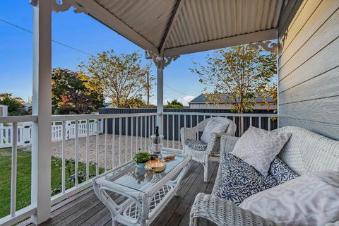 Addisons Stanthorpe With Hot Tub - Tourism Noosa 4