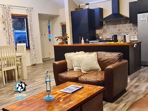 A Beautiful New Property, Walking Distance To The Beach In Esperance WA! - Tourism Noosa 1