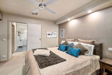 About Time Retreats- Studio Seven - Tourism Noosa 1