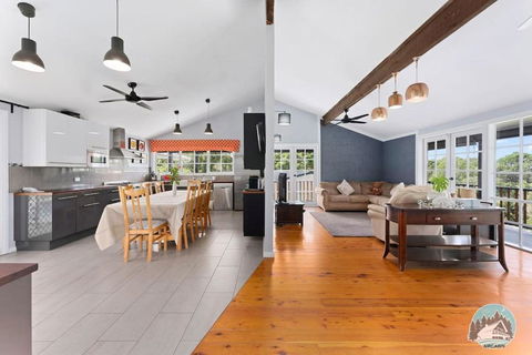 Aircabin - Fountaindale - 4 Beds Spacious House - Tourism Noosa 4
