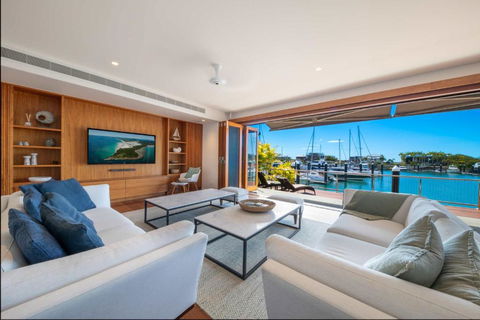 Airlie Beach Marina-Front Luxury At 10 The Cove - Tourism Noosa 0